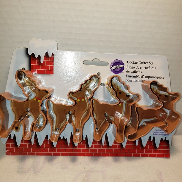 NWOT So cute Wilton 4 Brown Reindeer Metal Cookie Cutters - Picture 2 of 3